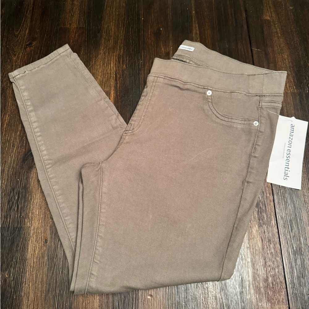 NWT Amazon Essentials Olive Green Women's Size 18 Pull On Jeggings